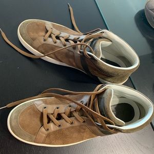Louis Vuitton Men Walking Sneakers